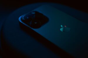 Read more about the article iPhone 15 Pro: The Evolution of Apple’s Flagship with the Action Button and Beyond